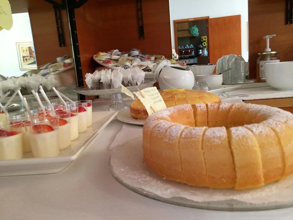 Hotel Zanetti Torri Del Benaco 0*,  Italy