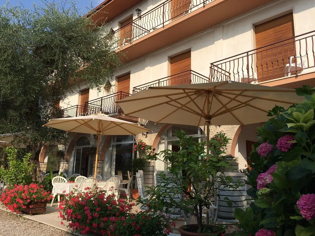 Hotel Zanetti Torri Del Benaco 0*,