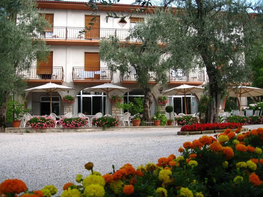 Hotel Zanetti Torri Del Benaco Italy