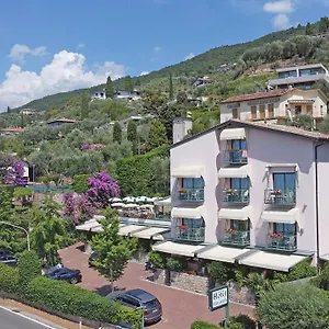 Carlotta Hotel