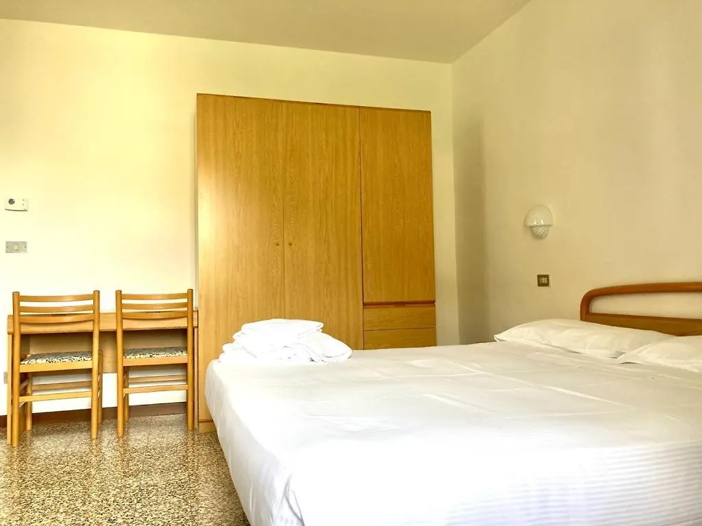 Hotel Zanetti Torri Del Benaco